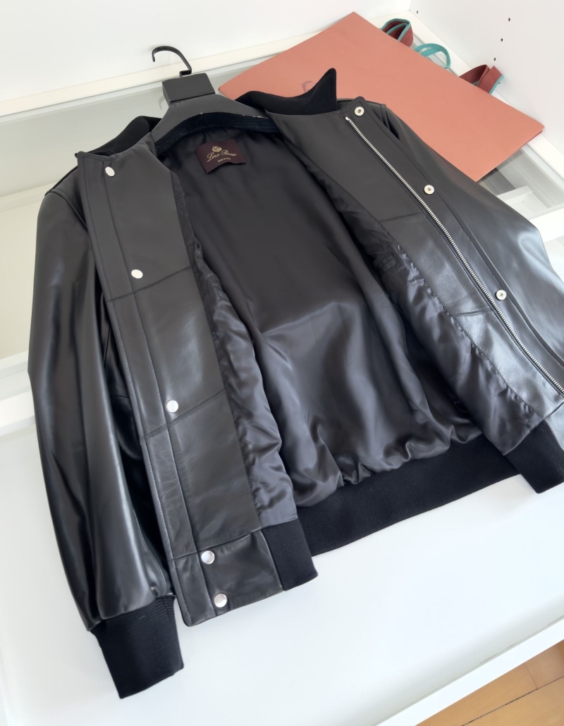 L0r0 P1ana outwear